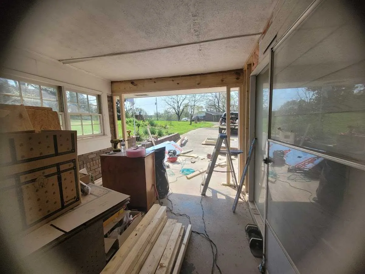 Air movers and dehumidifier for Drying & Dehumidification in Frankenmuth